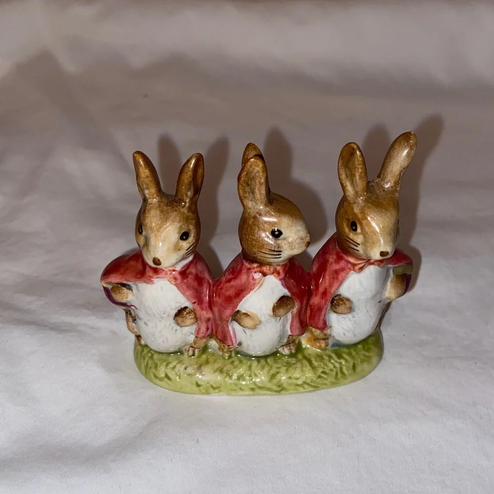 Vintage Like new Beatrix Potter Flopsy Mopsy And Cottontail Beswick Figurine